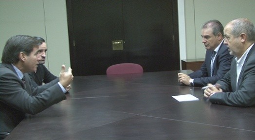 Fonollosa demana suport al conseller Puig per desencallar la situació a Solvay i Seat