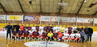 Partidàs d’històrics del futbol sala al Pavelló Esportiu Municipal per col·laborar amb La Marató