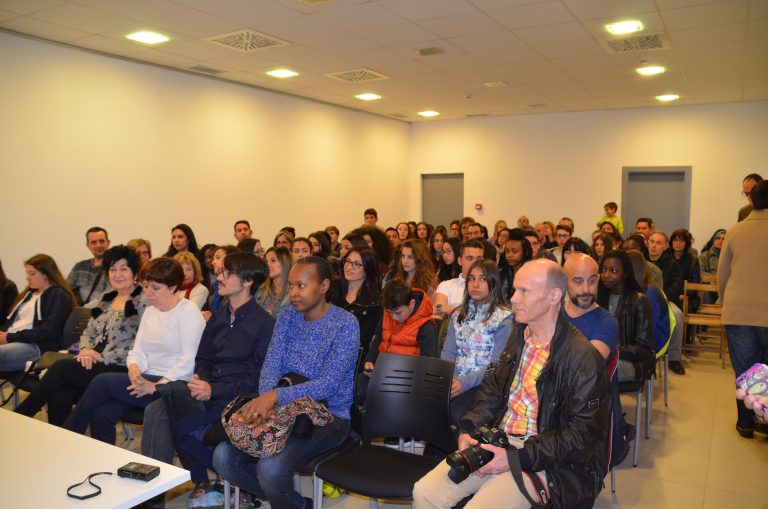 Els alumnes de Chevilly-Larue reben la benvinguda oficial a Martorell en un acte a El Círcol
