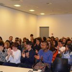 Alumnes i familiars de l'intercanvi assisteixen a la jornada de benvinguda
