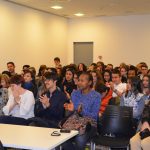 Alumnes i familiars de l'intercanvi assisteixen a la jornada de benvinguda