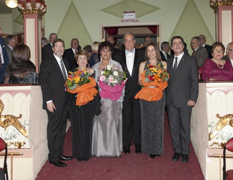 El Centre Cultural i Recreatiu El Progrés celebra el dia del soci amb el ball de La Quadrilla