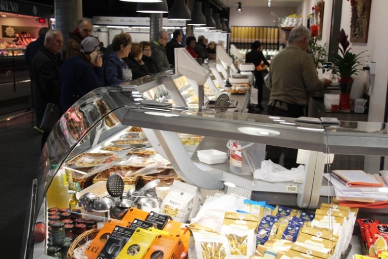 Les Bòbiles, un mercat que creix fidelitzant amb la qualitat i l’atenció al client