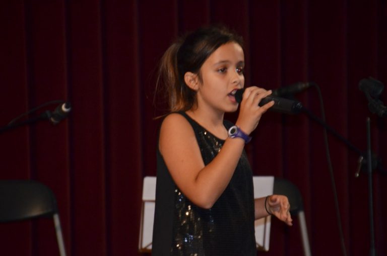 El concert d’Abril Montmany suma 800€ en la lluita per la fibromialgia i fatiga crònica