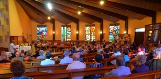 Crist Salvador fa festa per commemorar els 28 anys de la benedicció del temple