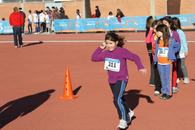 El Martorell Atlètic Club obre el Campionat Escolar d’Atletisme dins la Festa del Roser