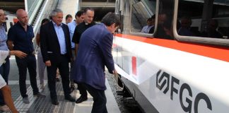 Batejat un tren de FCG amb el nom del compositor martorellenc Joan Cererols