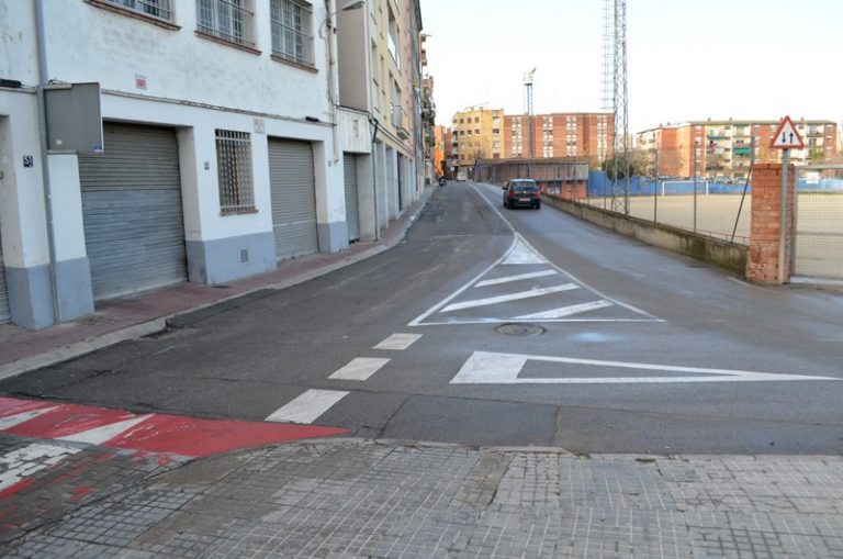 Afectacions de trànsit per obres a la plaça Germanes Maestre i als carrers Revall i Pere Puig