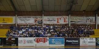 El Club Bàsquet presenta al pavelló els seus 17 equips davant l’afició martorellenca