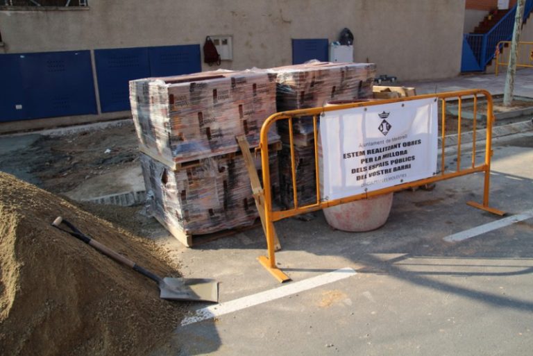 L’Ajuntament inicia les obres de millora de les voreres dels carrers del barri de Camí Fondo