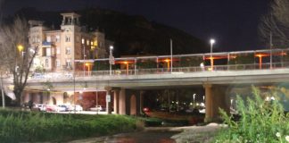 El Pont d’Anoia s’il·lumina de color taronja per commemorar el Dia Mundia del Ronyó