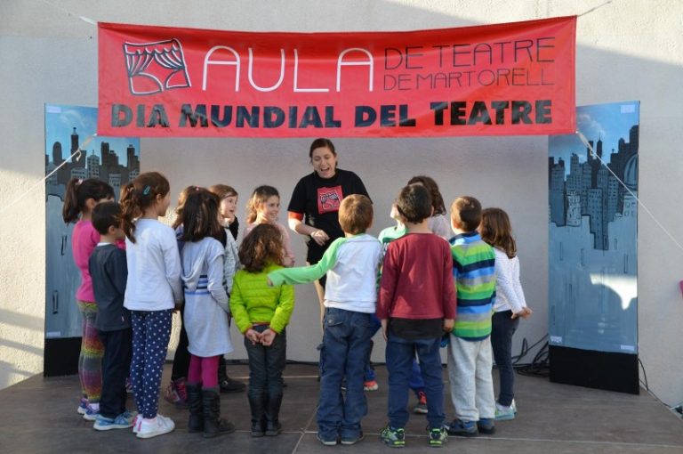 Martorell commemora el Dia Mundial del Teatre amb classes a l’aire lliure
