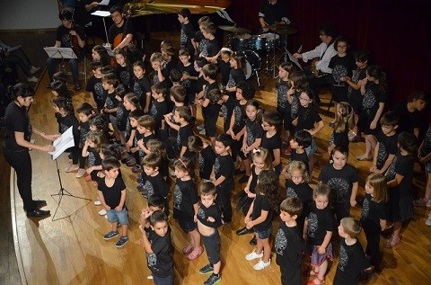 Els més petits de l’Escola de Música fan una cantata per mostrar el treball del curs