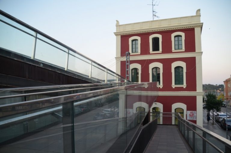 Renfe instal·larà aparells desfibril·ladors a l’estació de Rodalies de Martorell