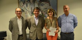 Signat el conveni amb el Centre Comercial La Vila per organitzar la Fira d’Artesania del Roser