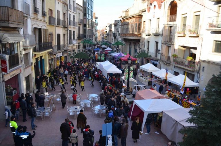 Els comerciants de La Vila se sumen a aquest diumenge festiu celebrant la Fira de Nadal