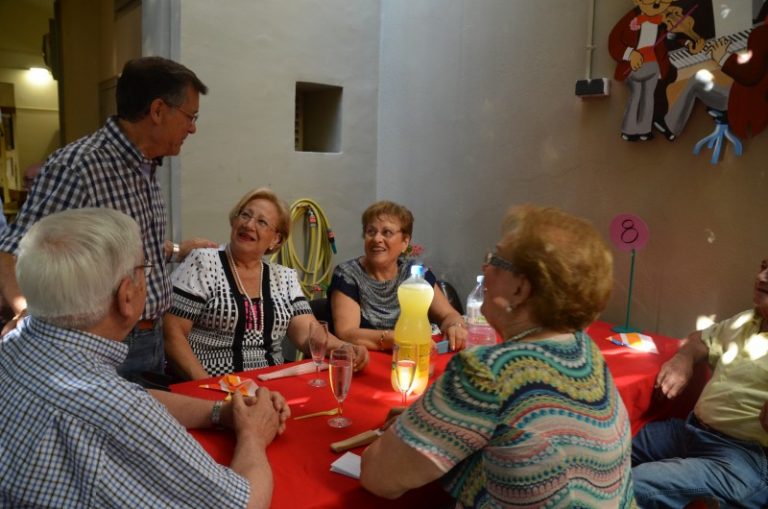 L’Esplai d’Avis de La Vila acomiada el mes de juliol amb l’últim dels concerts al pati