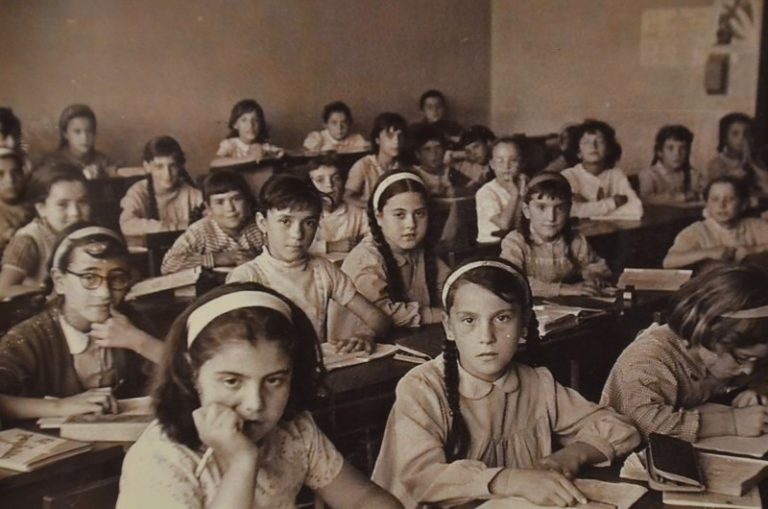 ‘La generación de la espera’ repassa els vuitanta anys d’història de l’escola El Correa