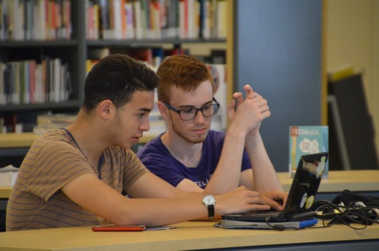 L’Aula d’estudi amplia la franja horària per cobrir les necessitats dels usuaris