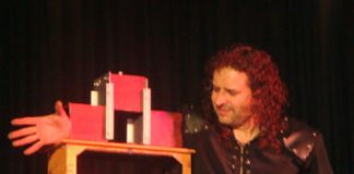 Raül Black tanca dimecres La Màgia del Nadal amb humor, música, interacció i màgia