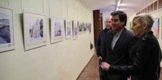 L’artista local Ana Varea presenta la seva pintura vitalista al Museu de l’Enrajolada