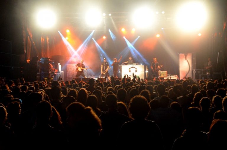 Prop de 4.000 persones presencien la triple proposta de concerts del Vilarfesta
