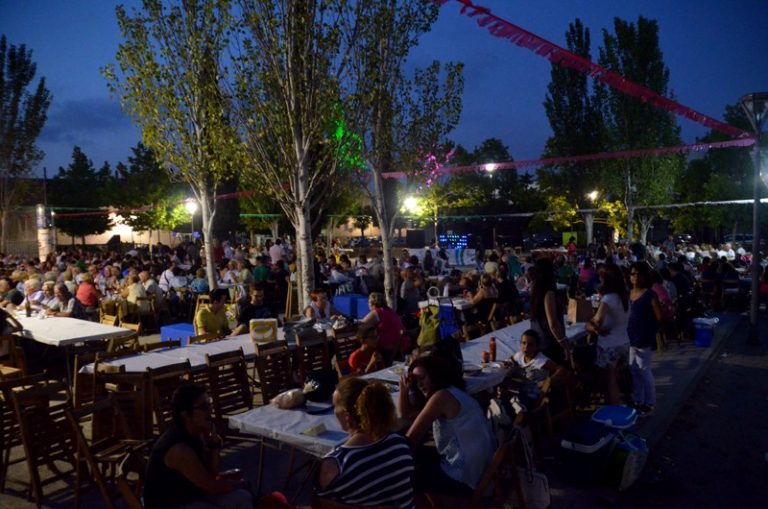 Torn festiu per al barri de Torrent de Llops