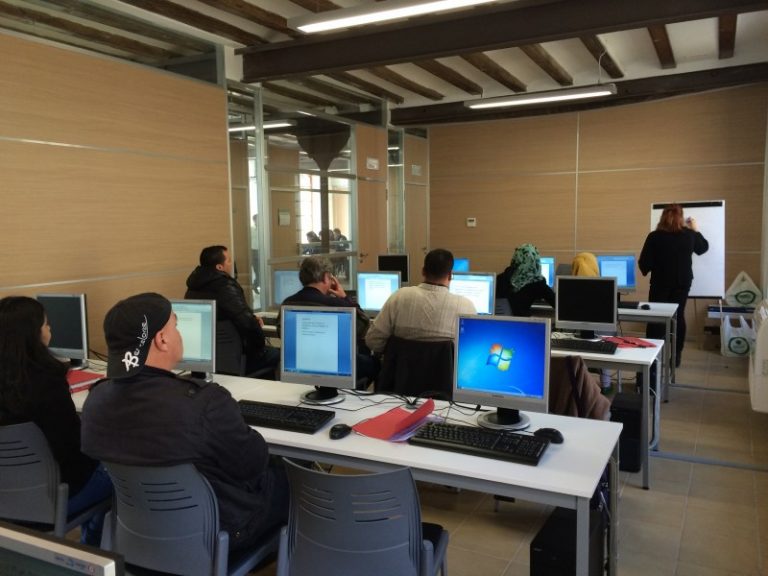 Càritas forma alumnes en competències transversals al Centre de Promoció Econòmica