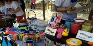 Tot a punt per vendre al mercat els productes manuals de les cooperatives escolars de Martorell
