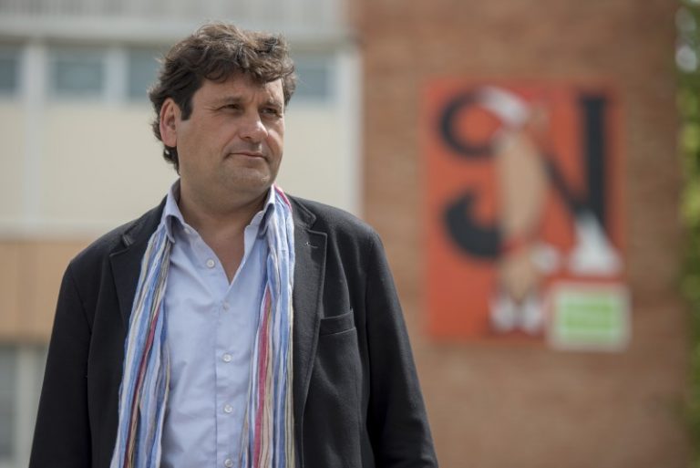 Esquerra reclama una nova manera de fer política, més transparent i participativa