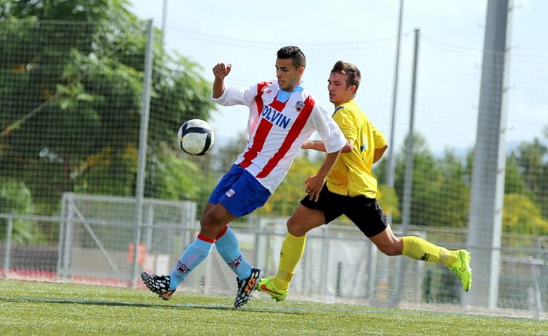 El CF Martorell guanya el Dinàmic Batlló a casa i s’enfila cap a la permanència