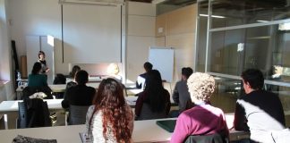 Deu joves inicien el seu primer contracte laboral a diverses dependències municipals