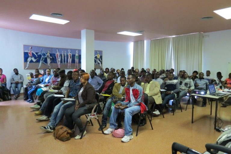 Entitats africanes parlaran del procés sobiranista amb Carme Forcadell aquest dissabte