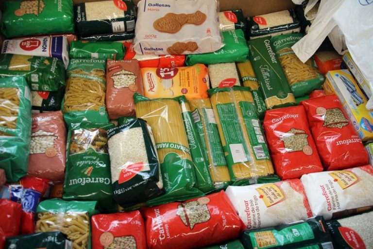 Supermercats locals recullen, avui i demà, aliments bàsics a través del Gran Recapte