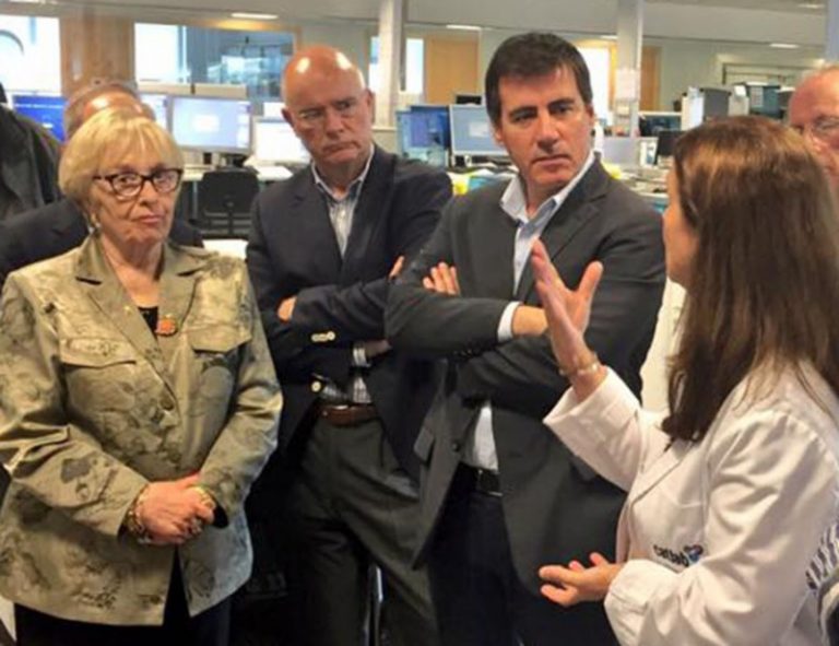 Visita al Parc Logístic de Salut per conèixer els estàndars de qualitat que usa l’Hospital