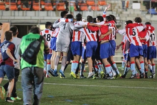 El filial del CF Martorell certifica l’ascens a Tercera Catalana sent campió invicte