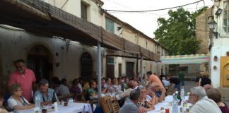 Can Bros es prepara per quatre dies d’activitats amb essència de festa major de barri