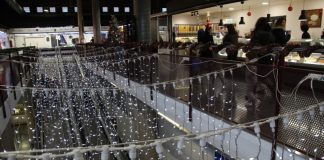 El Mercat Les Bòbiles estrena il·luminació més potent en l’arrencada del 16è aniversari