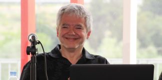 L’escriptor Màrius Serra desmunta el paradís hawaià a la seva darrera novel·la d’aventures
