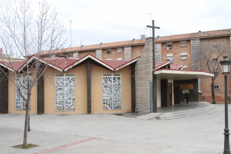 Pa amb oli i sal a la parròquia de Crist Salvador per sensibilitzar-se contra la fam