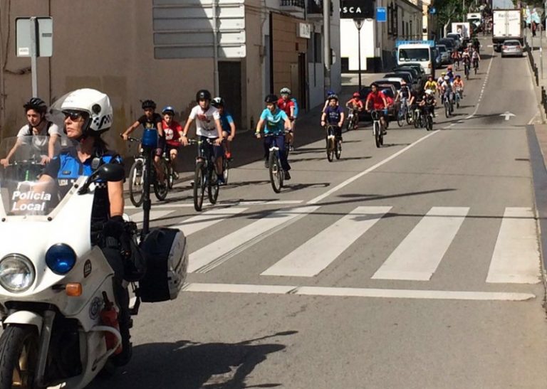 Els escolars aprenen a conviure amb la via pública en el Programa de Mobilitat Segura