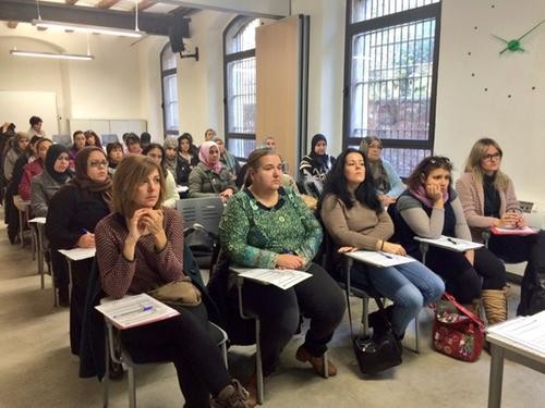 Més d’una trentena de dones assisteixen a l’inici del programa ‘Ocupa’t 4 Dones’