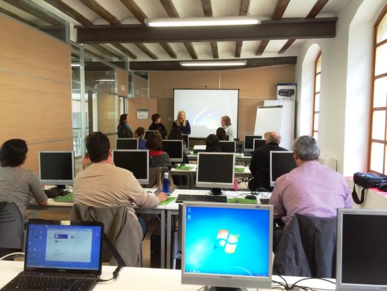 Arrenca el curs de creació de pàgines web, al Centre de Promoció Econòmica
