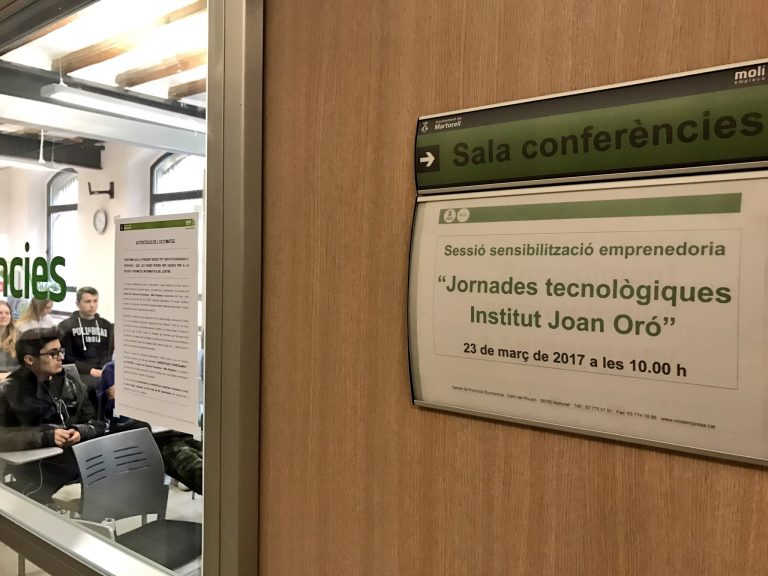 Alumnes de l’Institut Joan Oró aprenen d’emprenedoria i de creativitat en una visita al Molí Empresa