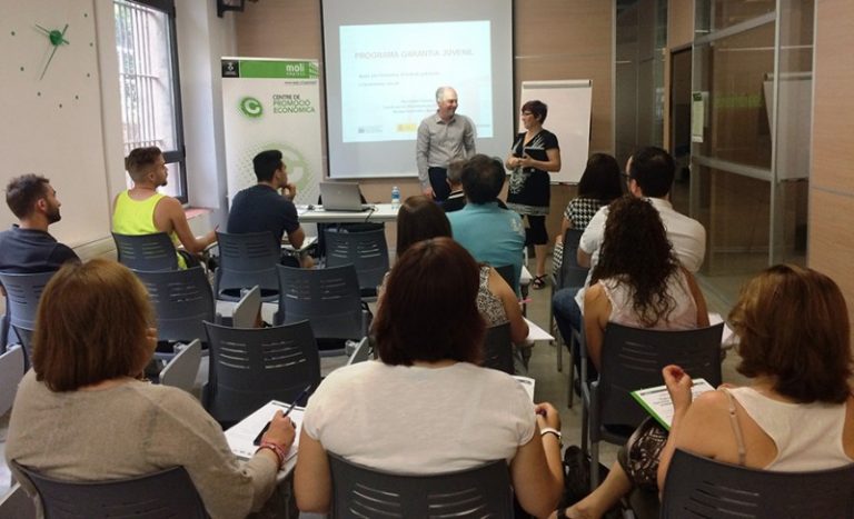 Agents emprenedors de Martorell coneixen els ajuts del programa Garantia Juvenil