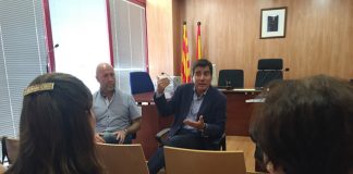 L’alcalde Fonollosa presenta la proposta del futur equipament judicial als agents implicats