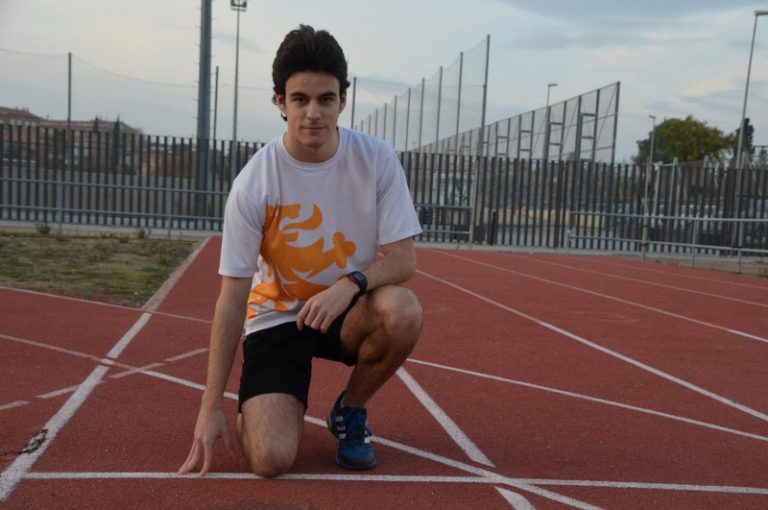 El martorellenc Lluís Casanova, medalla de plata al Campionat de Catalunya de pista coberta