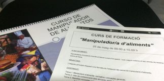Una cinquantena de persones en situació d’atur es formen en manipulació d’aliments