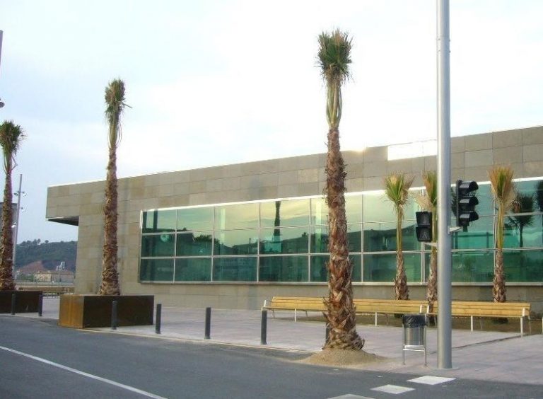 La companyia Simon instal·larà punts de càrrega per a vehicles elèctrics a l’estació de FGC
