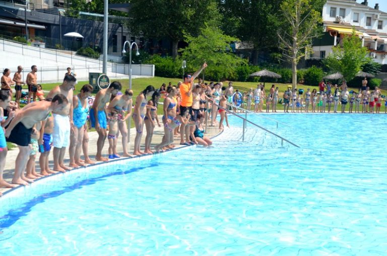 Les piscines del CIES i del CE La Vila es mullaran el proper diumenge per l’esclerosi múltiple
